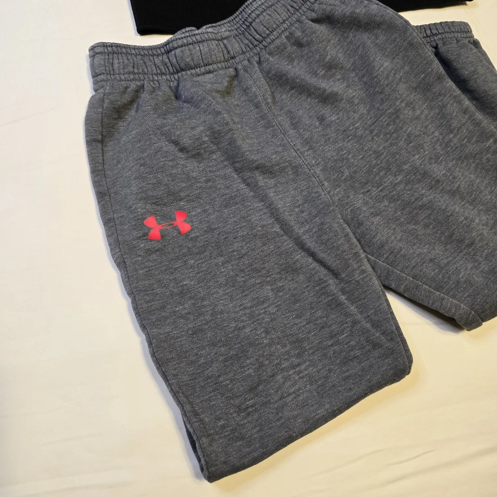 Under Armour Kids Hoodie and Joggers‎ Set Black Gray Pink Size 5 Tracksuit